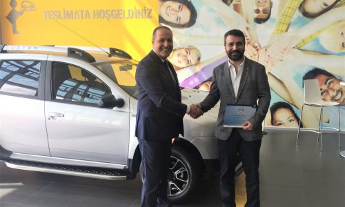 Dacia Türkiye’de 300bininci Otomobilini Teslim Etti